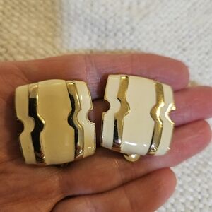 Modernistic goldtone and enamel clip on earrings